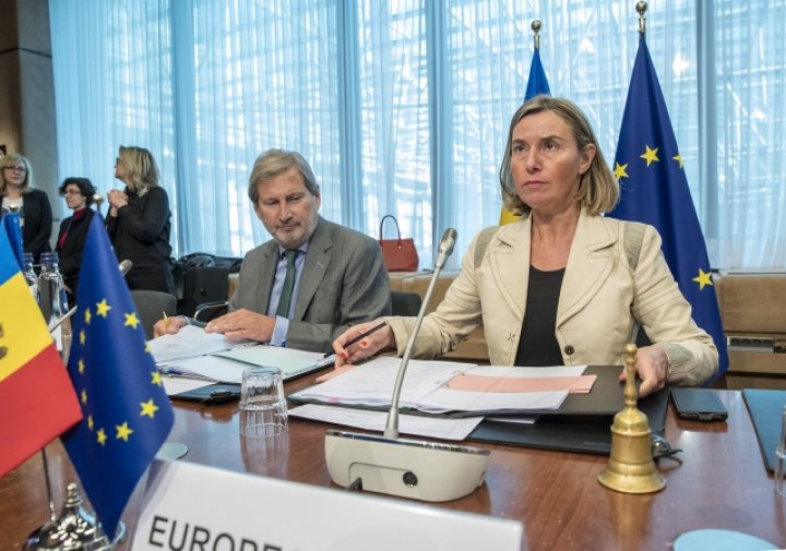 Johannes Hahn despre asistenţa macrofinanciară: Prima tranşă ar putea fi plătită în luna iunie